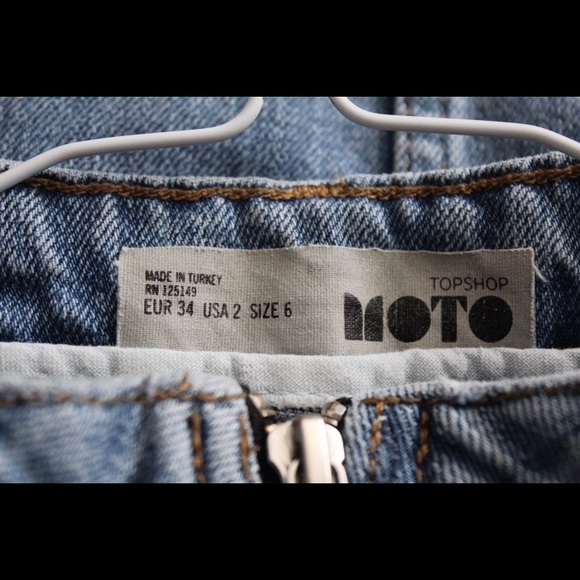 Top shop below the knee skirt. - Picture 4 of 4